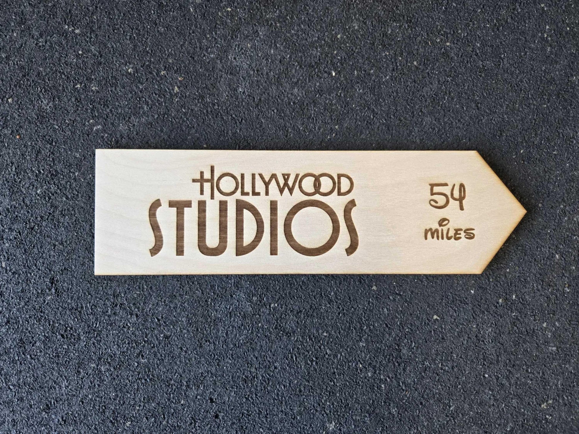 Miles to Hollywood Studios Sign